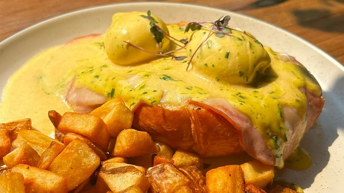 We’re giving the classic Eggs Benny a buttery upgrade this weekend with our **Ham & Swiss Croissant Benny**\.

A flaky, buttery **croissant** layered with **ham and aged Swiss cheese**, topped with **two perfectly poached eggs** and our house made **hollandaise**, then finished with a drizzle of **tarragon Dijonnaise**\.

Served with our crispy **hash browns** on the side\.

If you’re searching for a great **breakfast or brunch in Squamish** this weekend, come give this one a try\.

Available this weekend only.