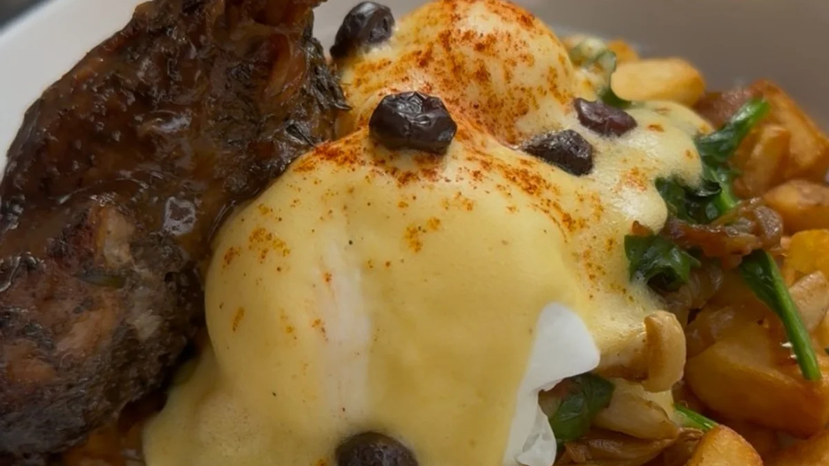 💐 Mother’s Day Weekend Feature: Duck Confit Hash 💐